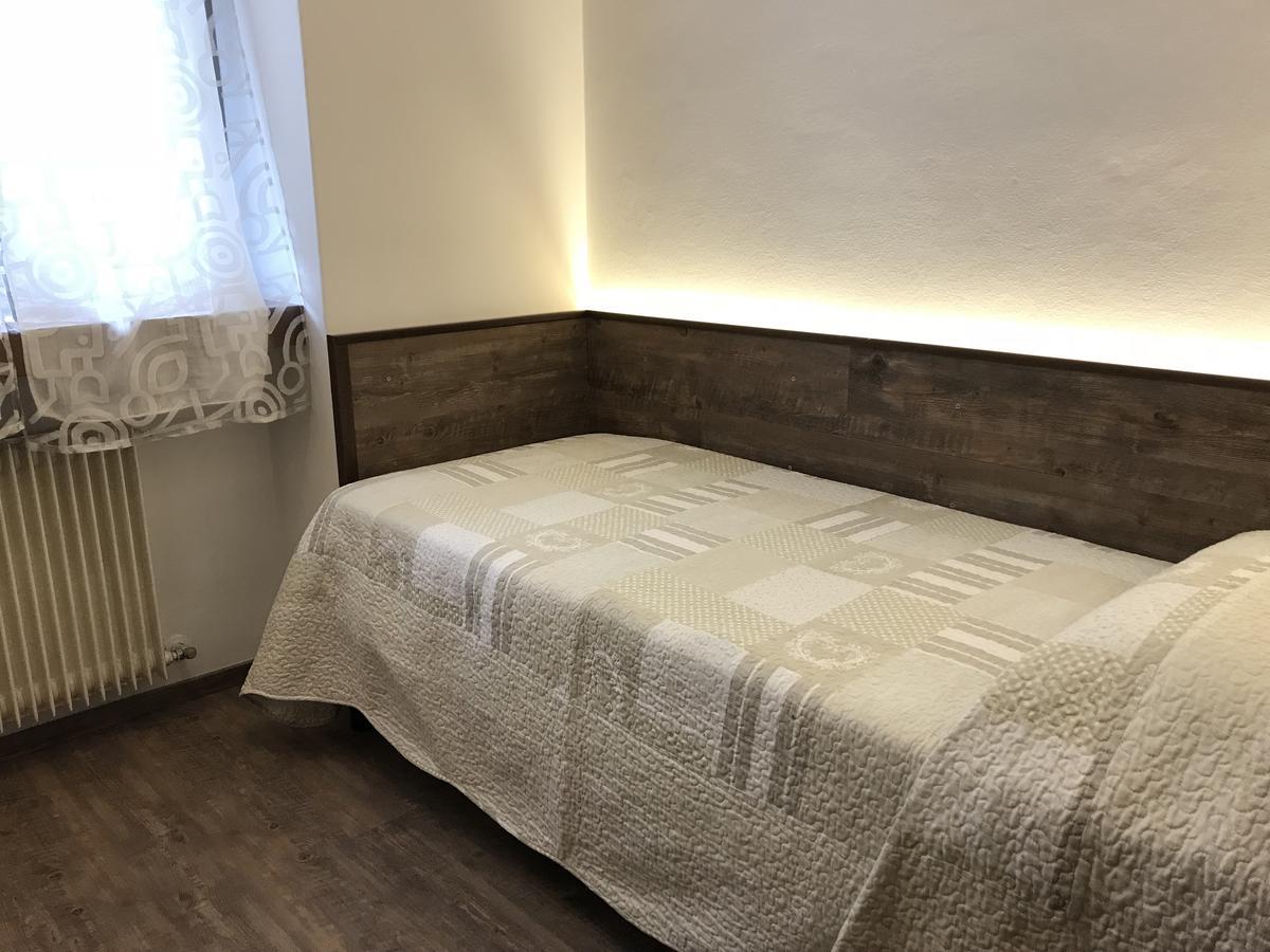 Le Servite Apartments Arco Luaran gambar